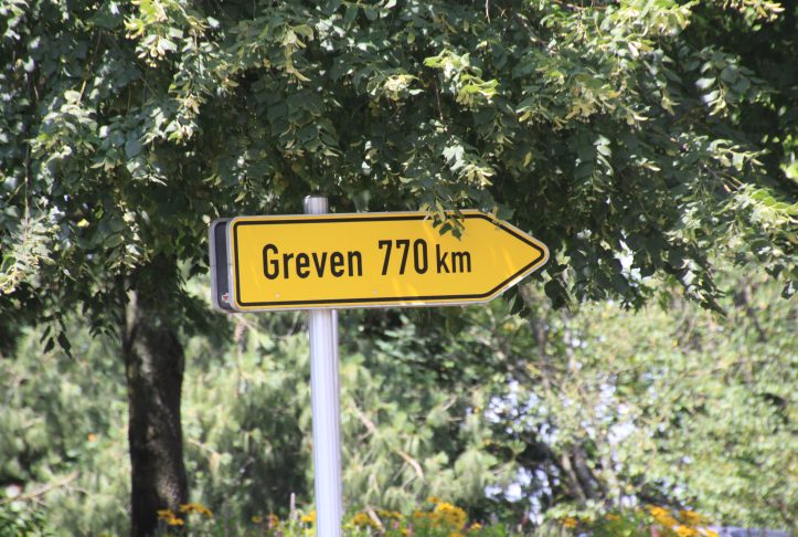 Greven Straßenschild in Montargis